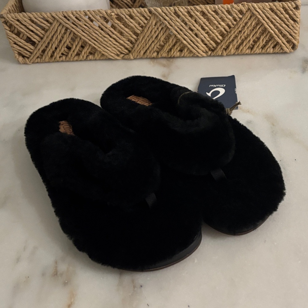 NWT OluKai Black Women's Slipper Sandals - Picture 6 of 7